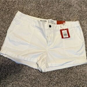 Mossimo White Mid Rise Women's Shorts